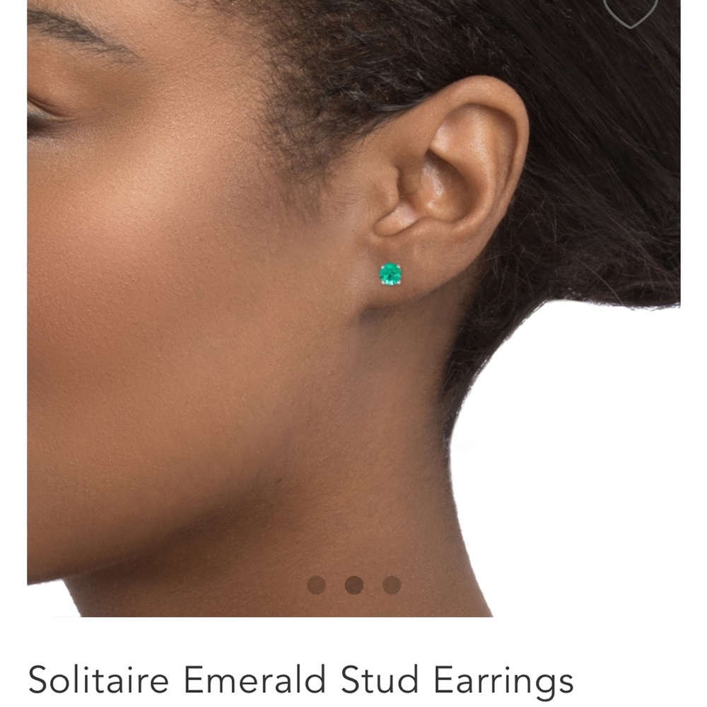 Solitaire Emerald Stud Earrings - image 3